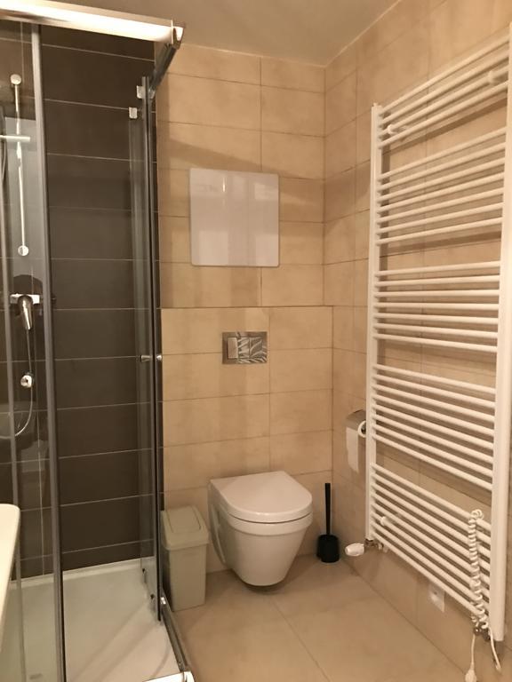 Glory Apartment *